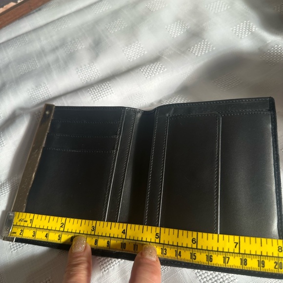 Gucci suede and leather black bifold wallet gold trim 4” x 5” unisex - Picture 15 of 15